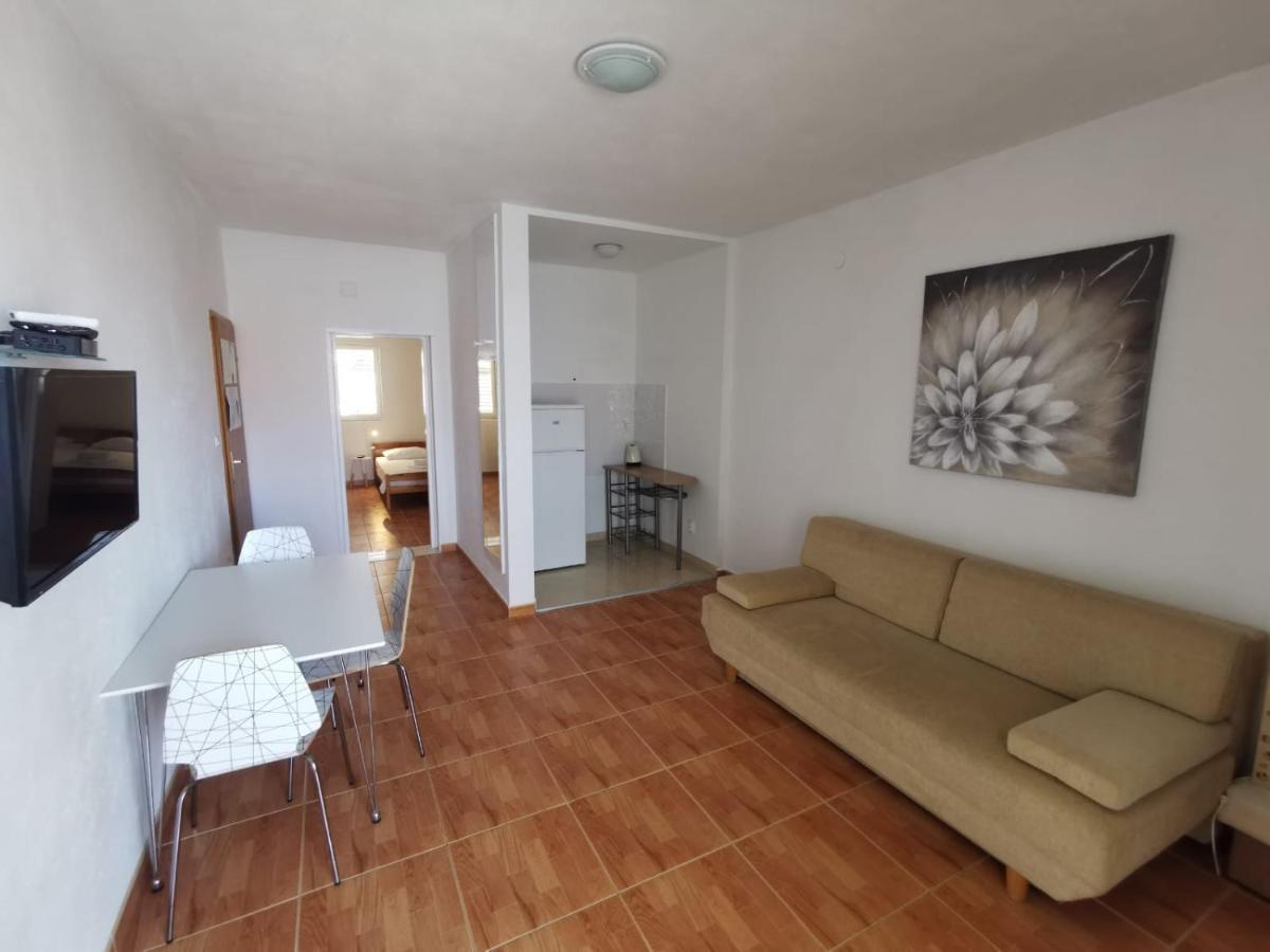 Angela Apartament *